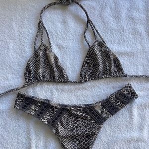 Acacia Triangle Top Snake Print Small